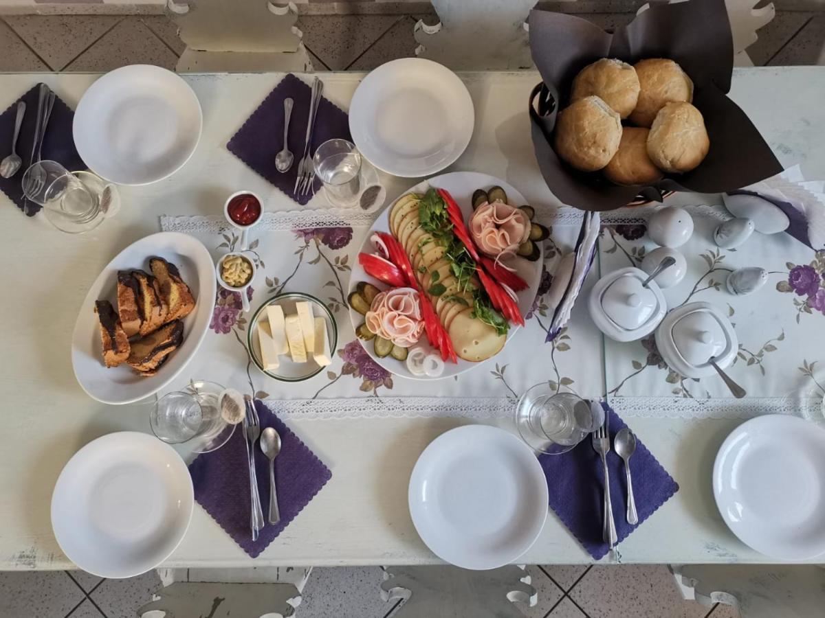 Pokoje Goscinne U Broni Mielno  Bagian luar foto