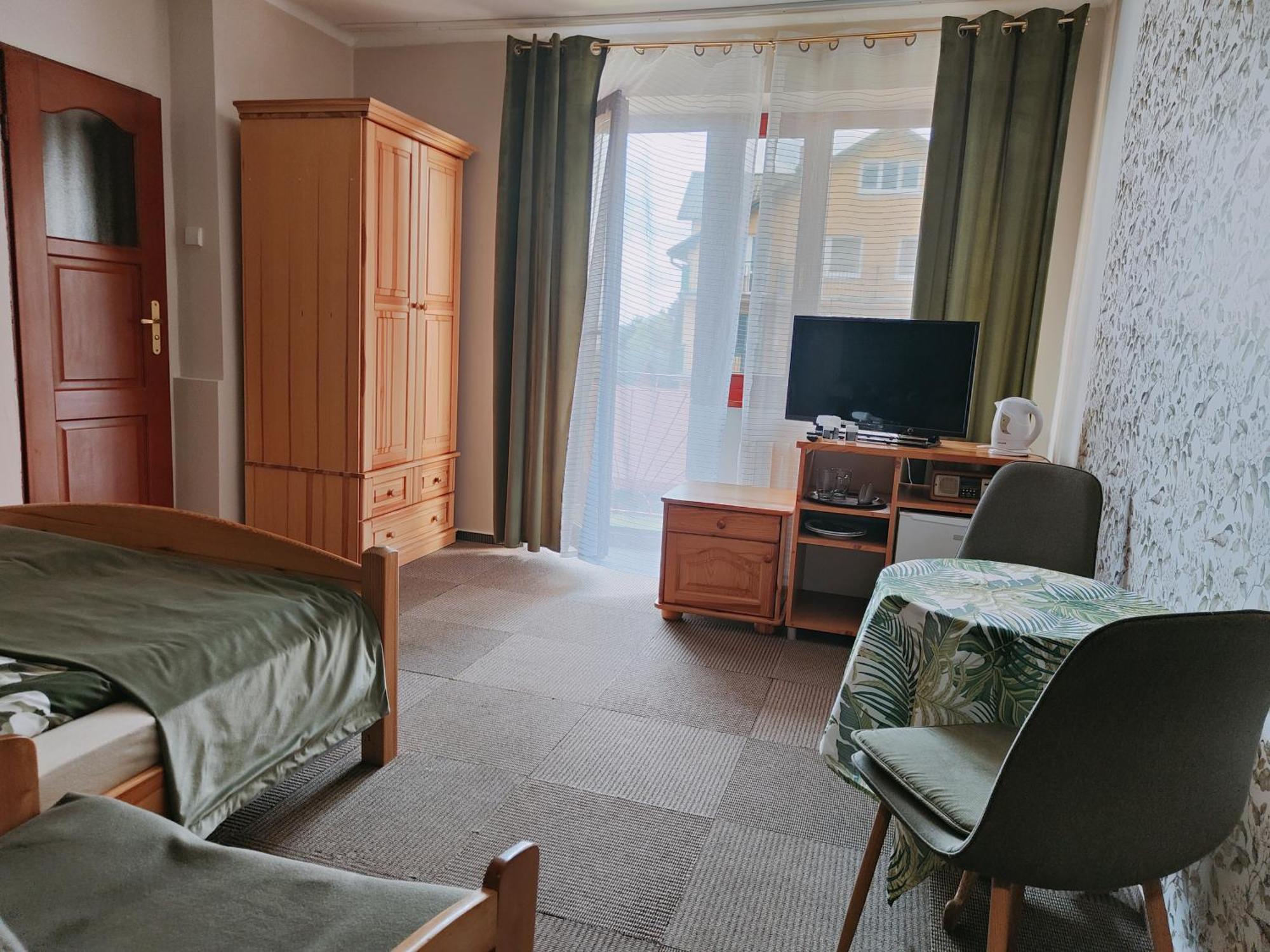 Pokoje Goscinne U Broni Mielno  Ruang foto